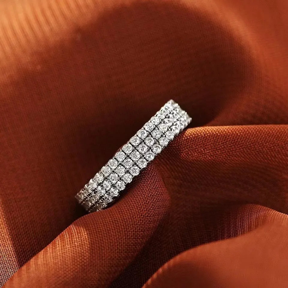 Tantalizing 925 Sterling Silver Round Cut Wedding Ring