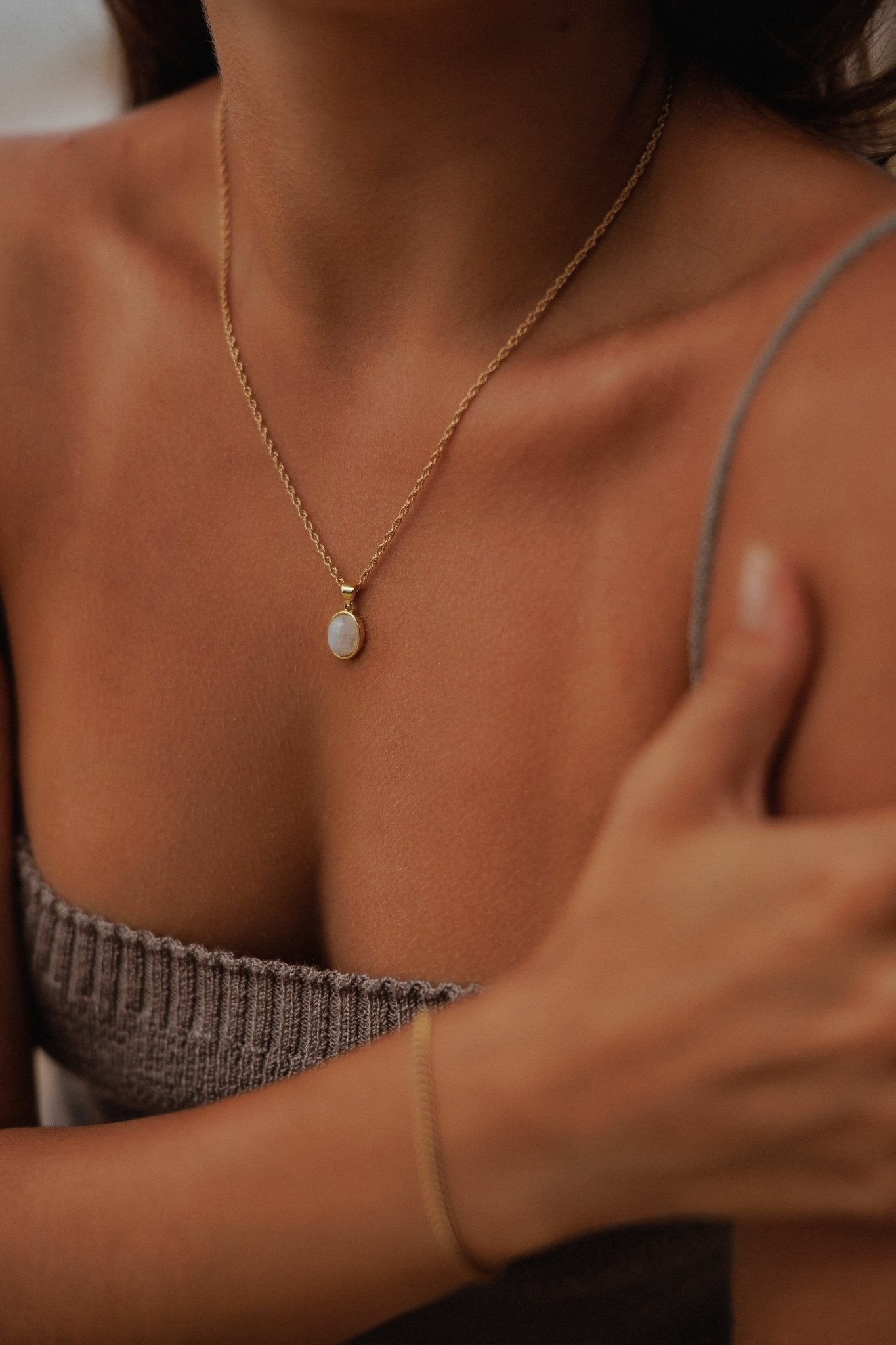 MOONSTONE NECKLACE
