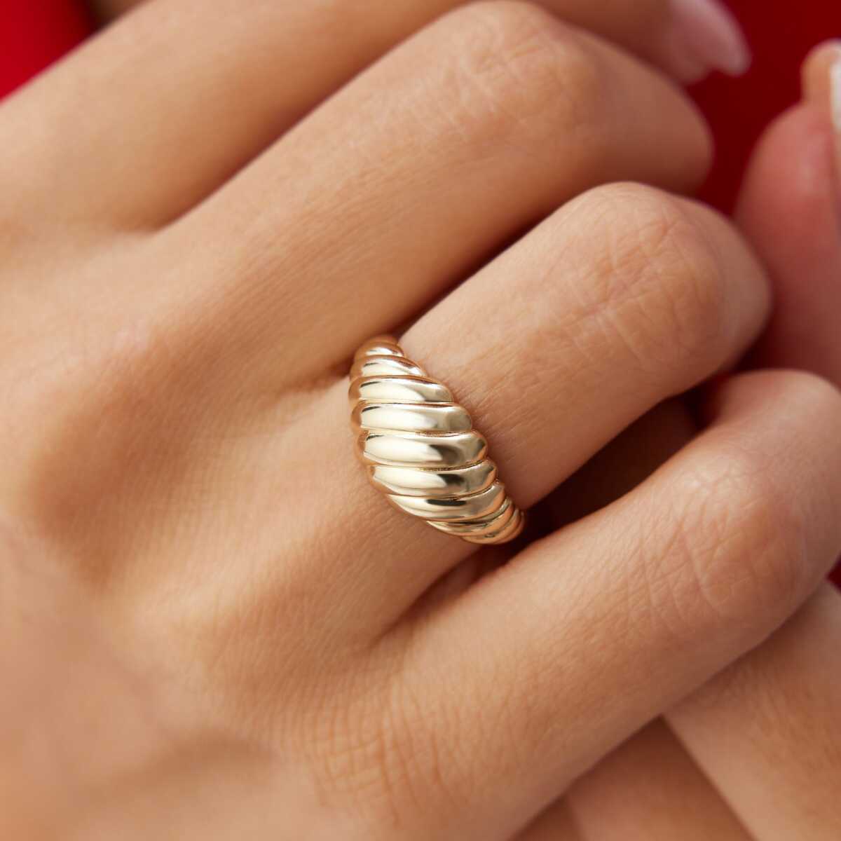 Croissant Signet Ring in 14k Solid Gold