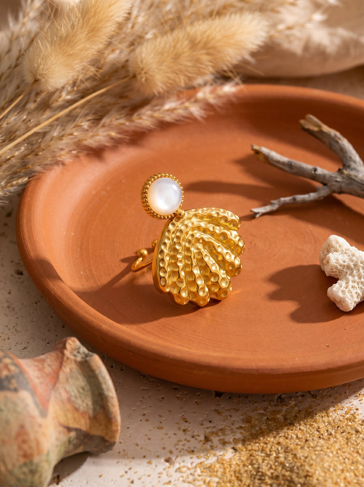 Bague Naïs | Coquillage Martelé Nacre & Or 18k Ajustable – Univers Aquatique