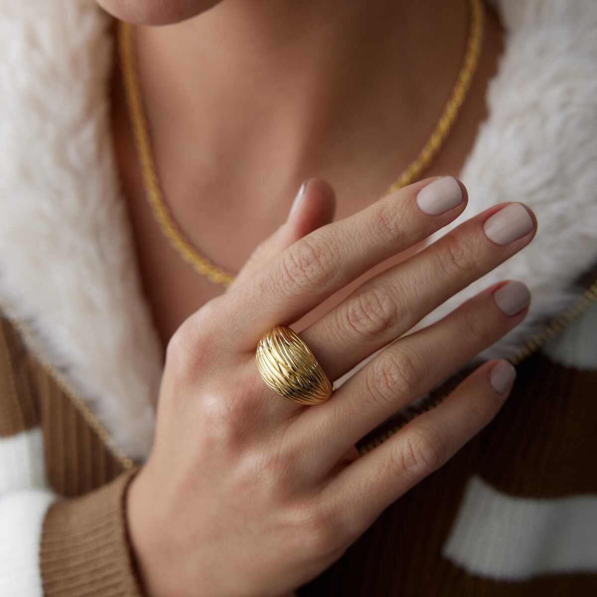 14k Gold Croissant Ring