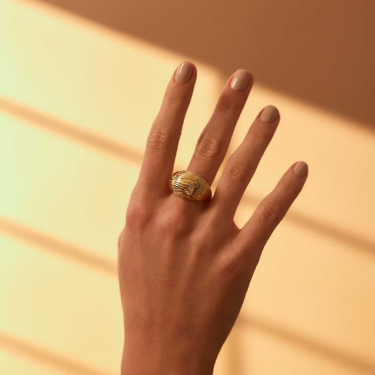 14k Gold Croissant Ring