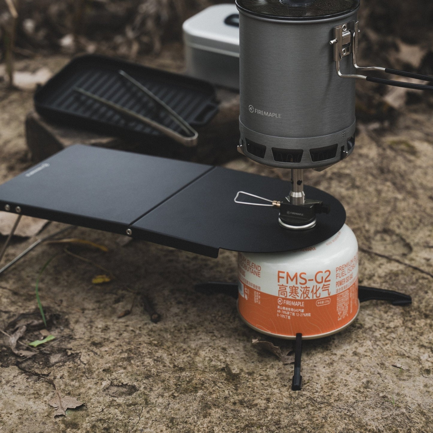 Bundle: Petrel set + Petrel table