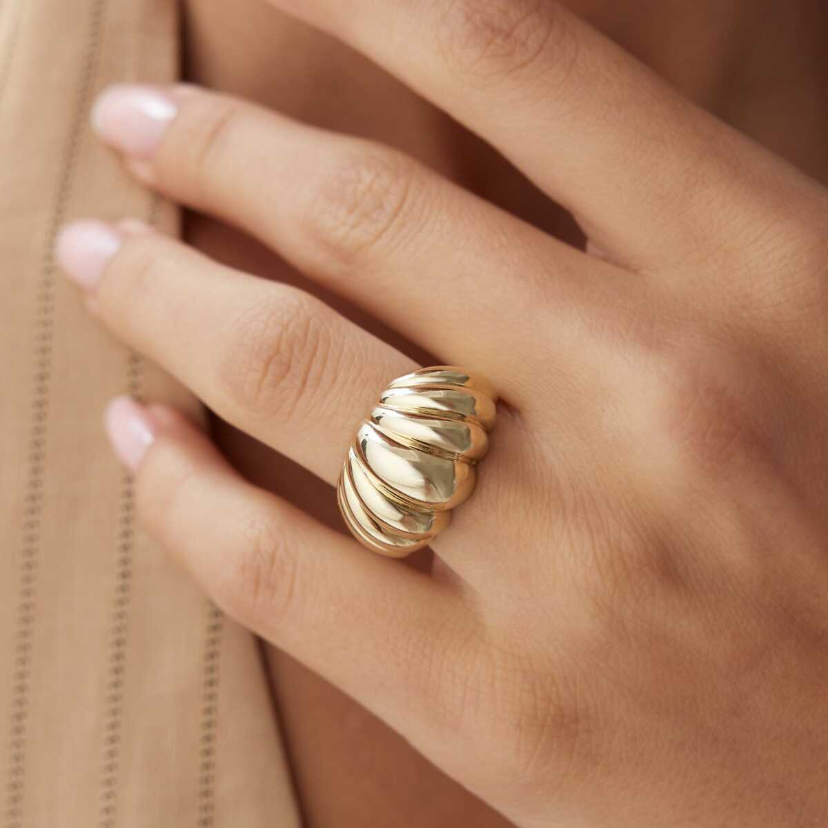 14k Gold Croissant Ring
