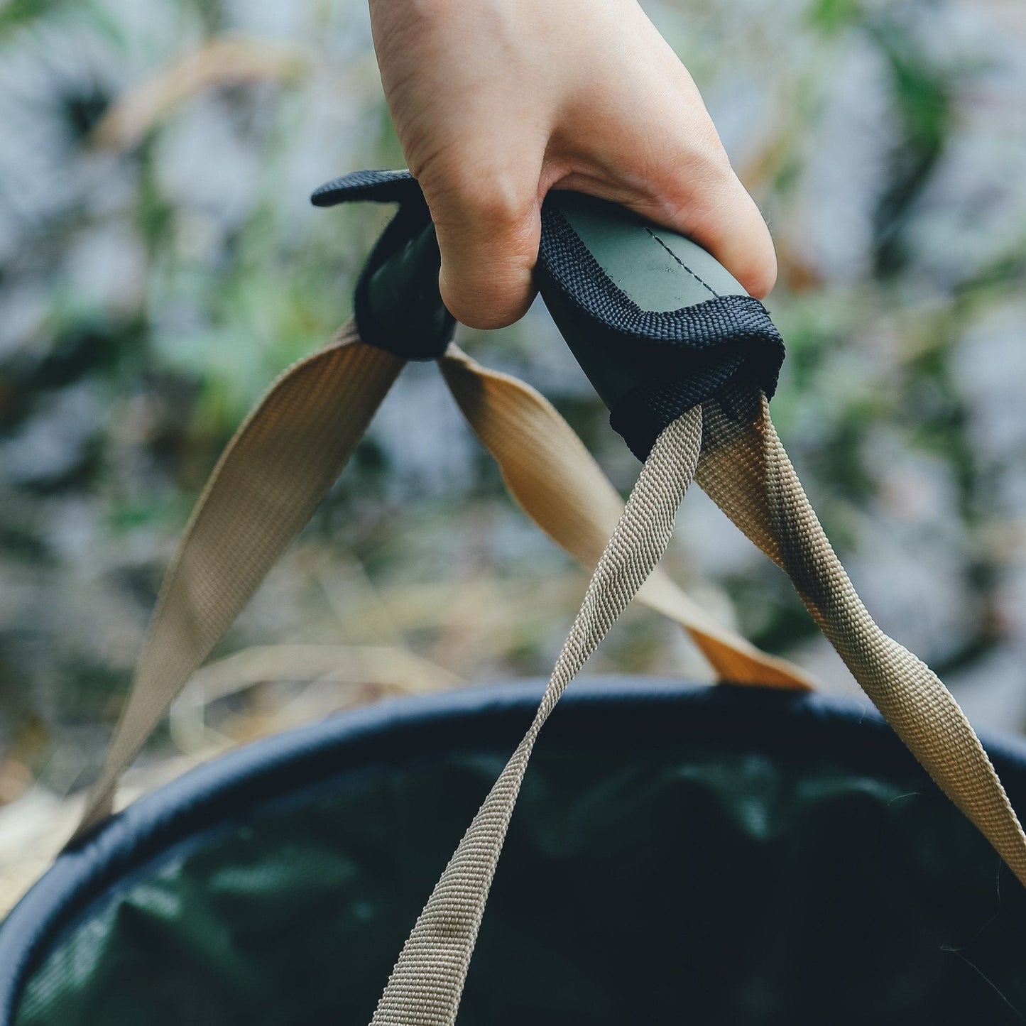 Ripple Folding Bucket