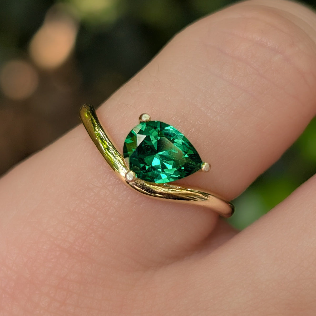 Sideways Emerald Teardrop Ring