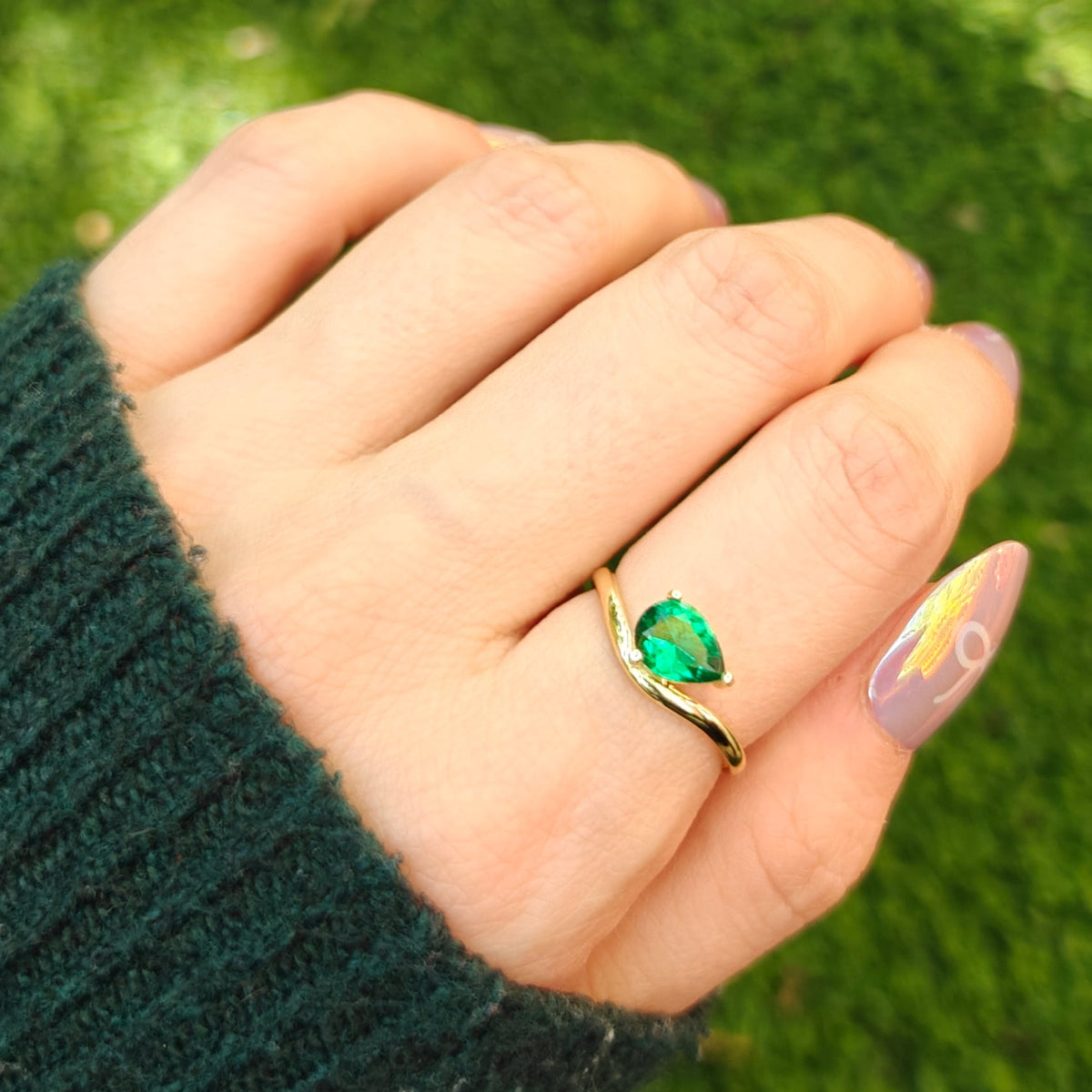 Sideways Emerald Teardrop Ring