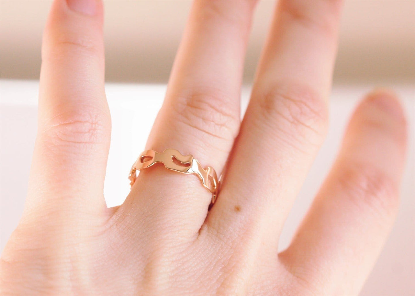 14k Gold Monstera Leaf Wedding Band