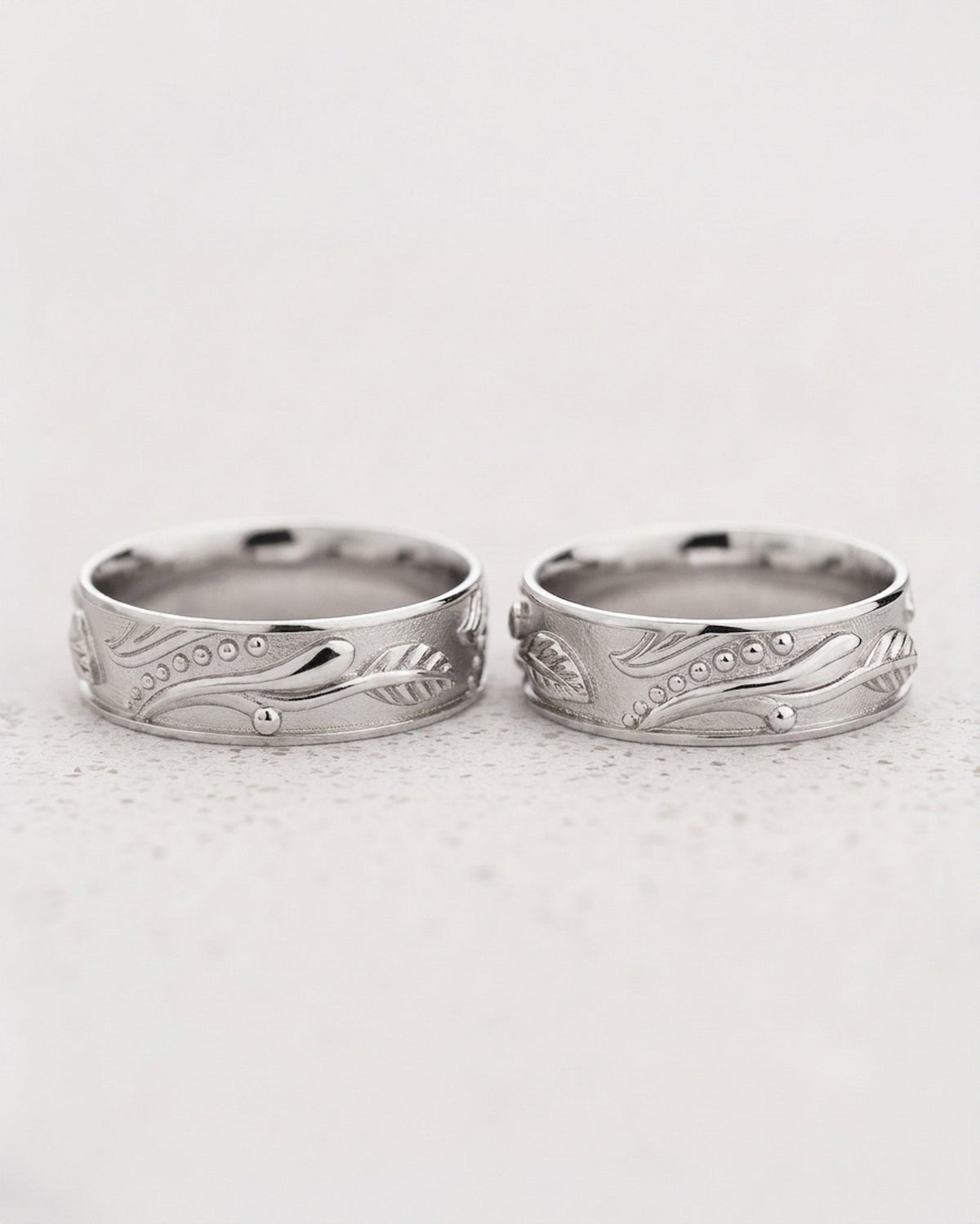Unisex Wedding Band Set in Leafy Design / Callisto