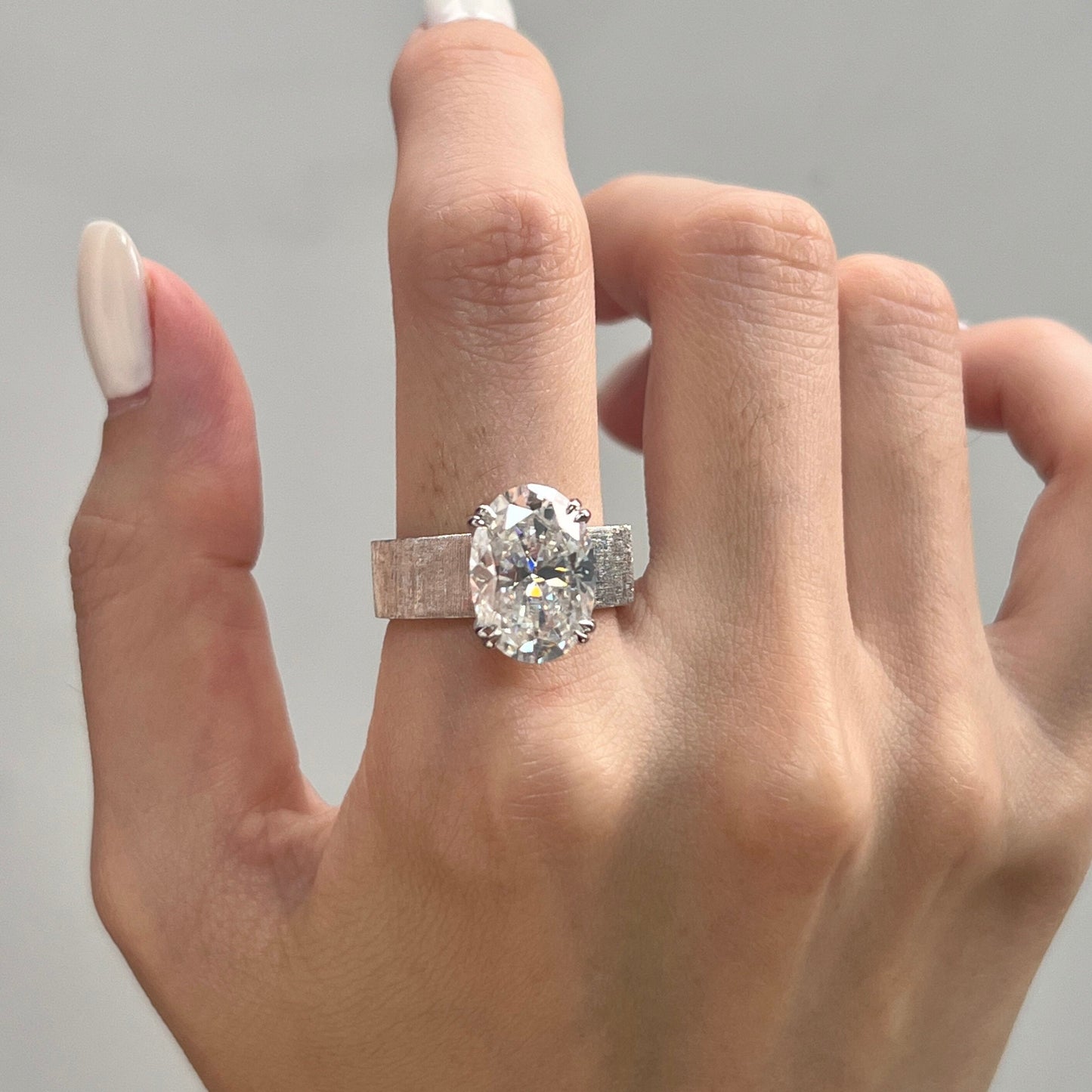 Wide Band Oval Vintage-Inspired Ring in Sterling Silver