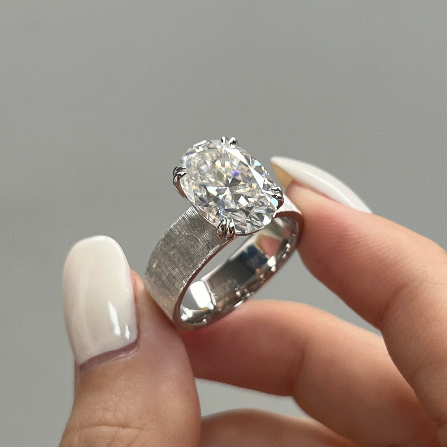 Wide Band Oval Vintage-Inspired Ring in Sterling Silver