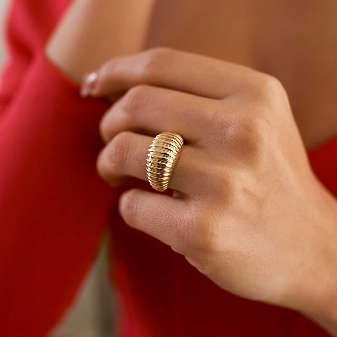 Croissant Ring in 14k Gold