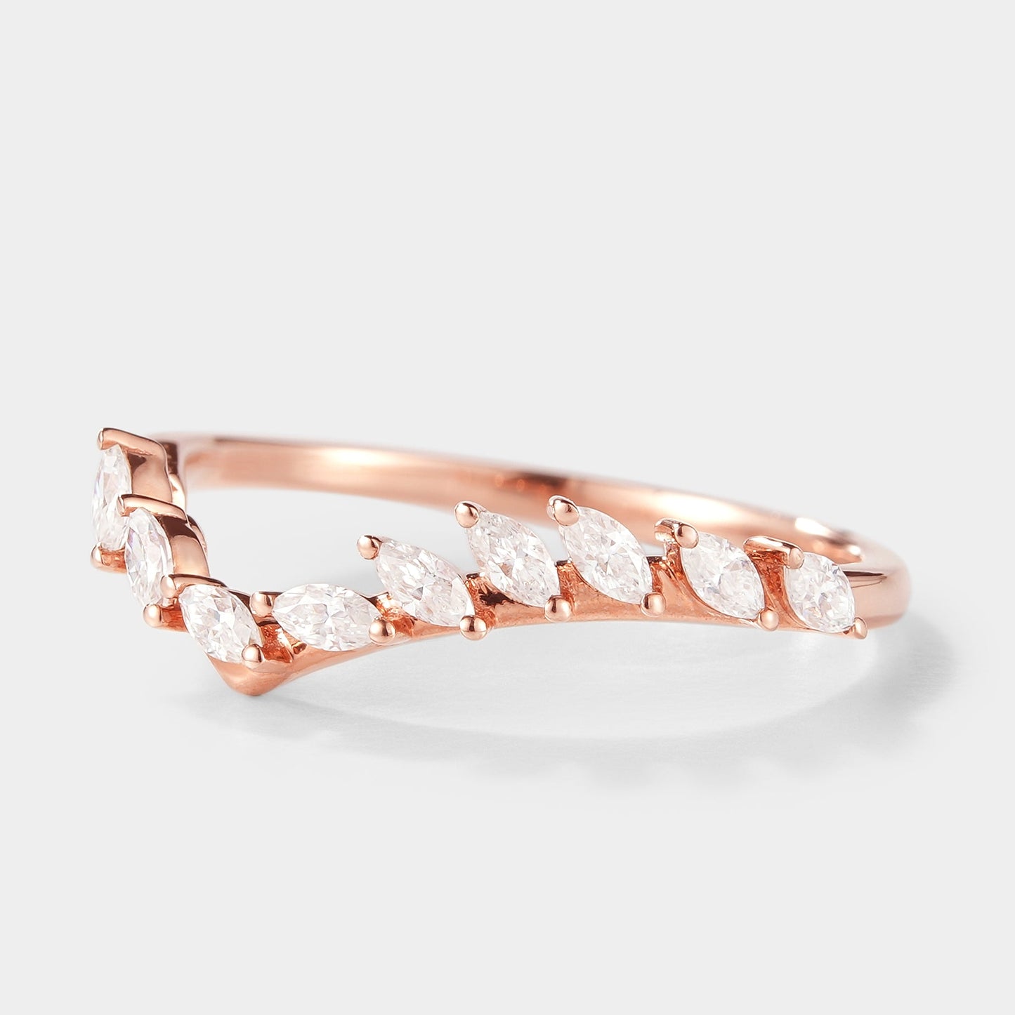 Irregular Moissanite Curved Wedding Band