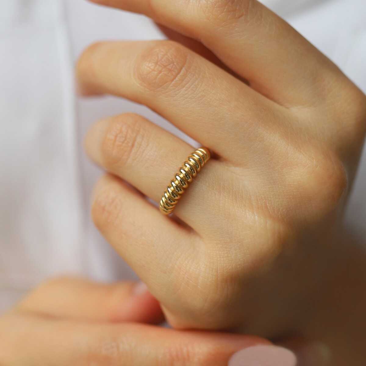 Croissant Ring 14k Gold