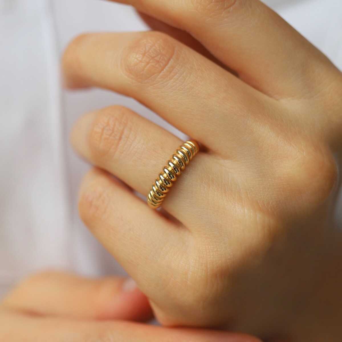 Croissant Ring 14k Gold