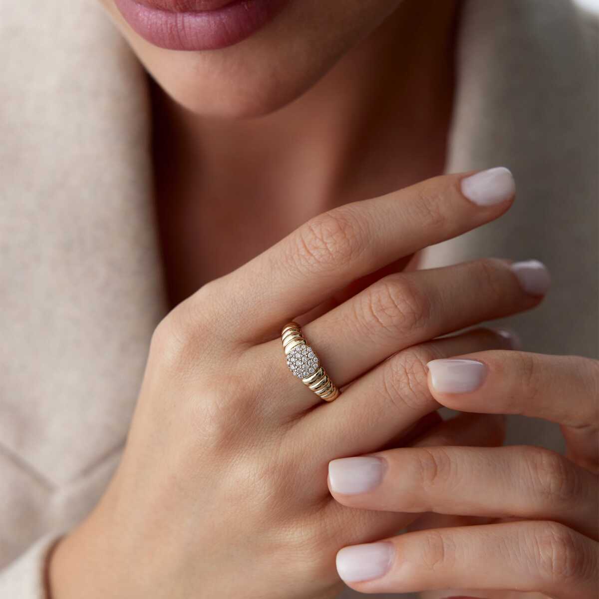 14k Gold Croissant Ring