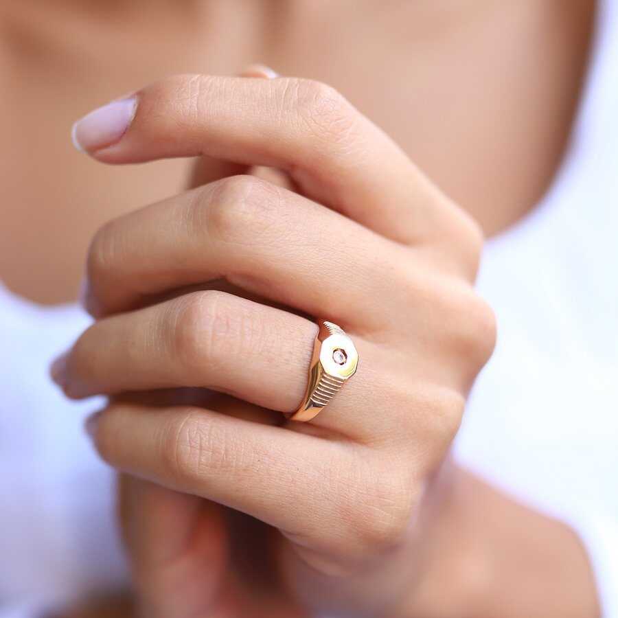 Solitaire Signet Ring