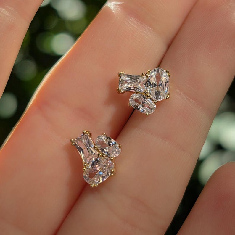 The Elia - Moissanite Small Cluster Studs