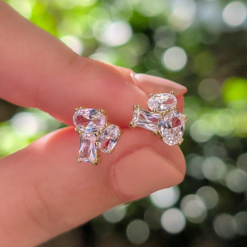 The Elia - Moissanite Small Cluster Studs