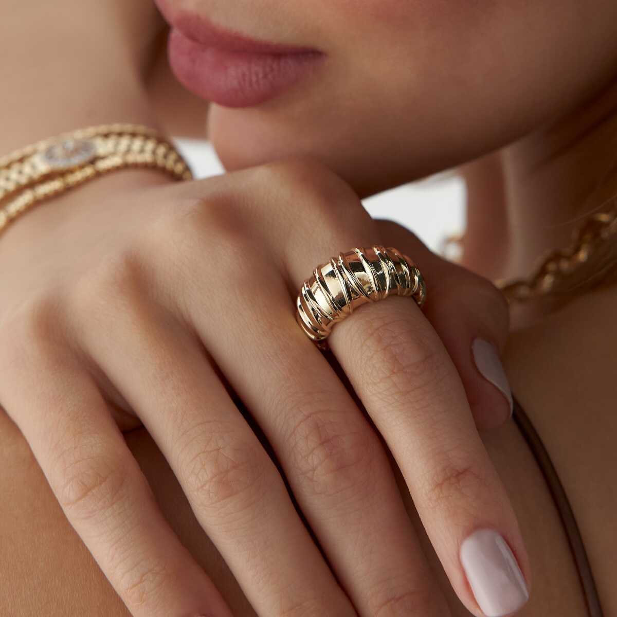 14k Gold Croissant Ring