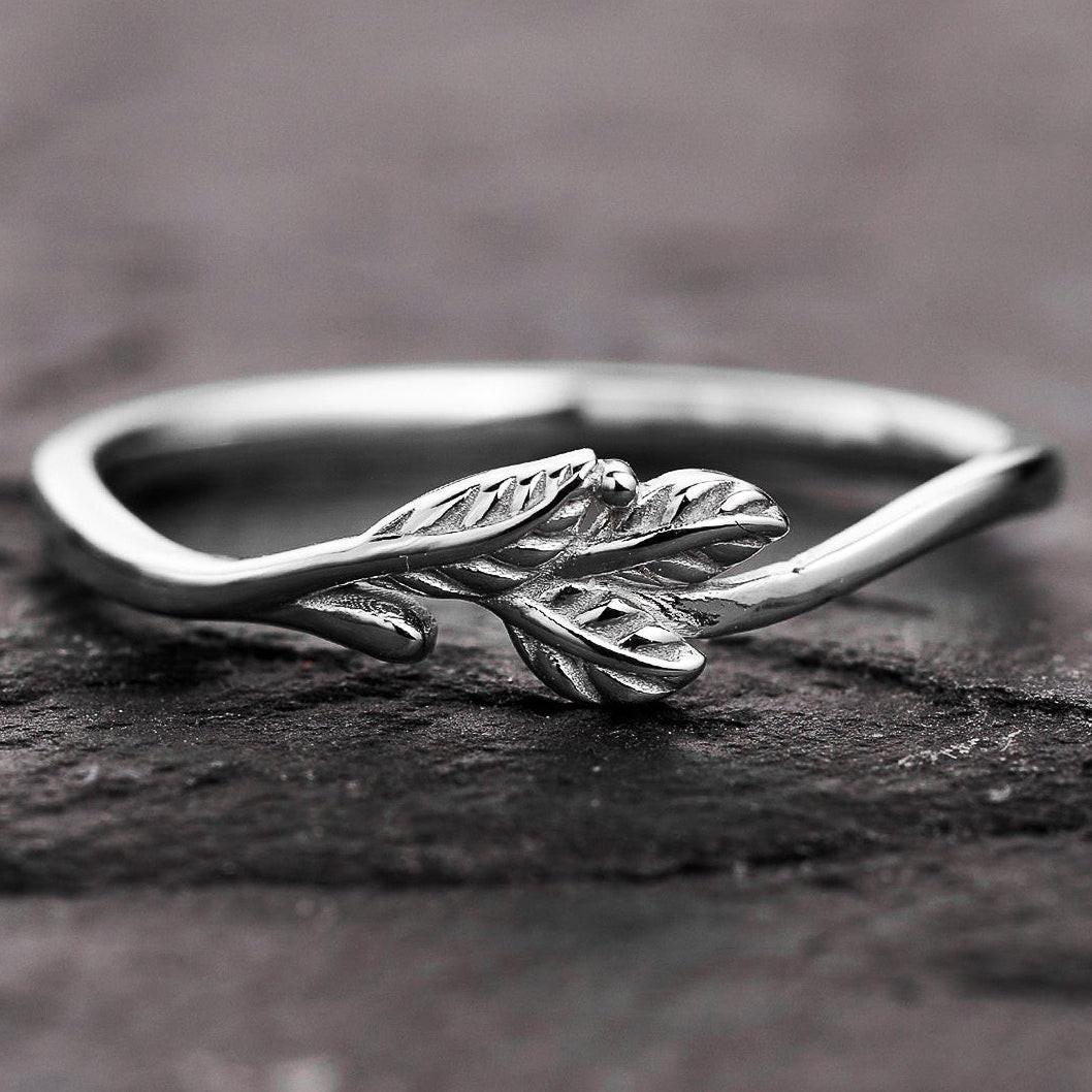 The Minimalist Pair – Classic & Leaf Designs in Polished Wedding Bands