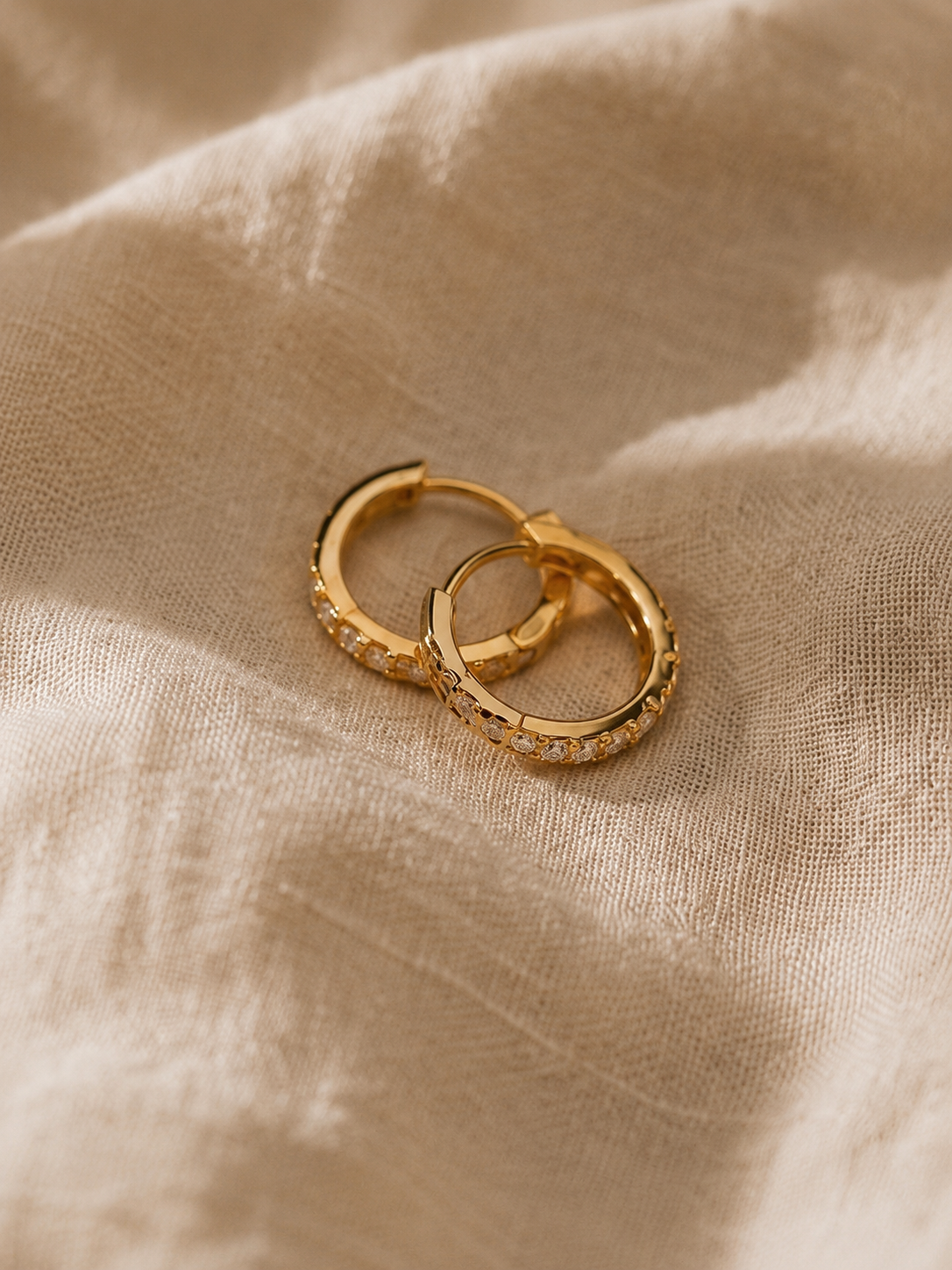 Créoles Rive Gauche | Zirconium Pavé & Or 18k – Univers Parisienne Chic