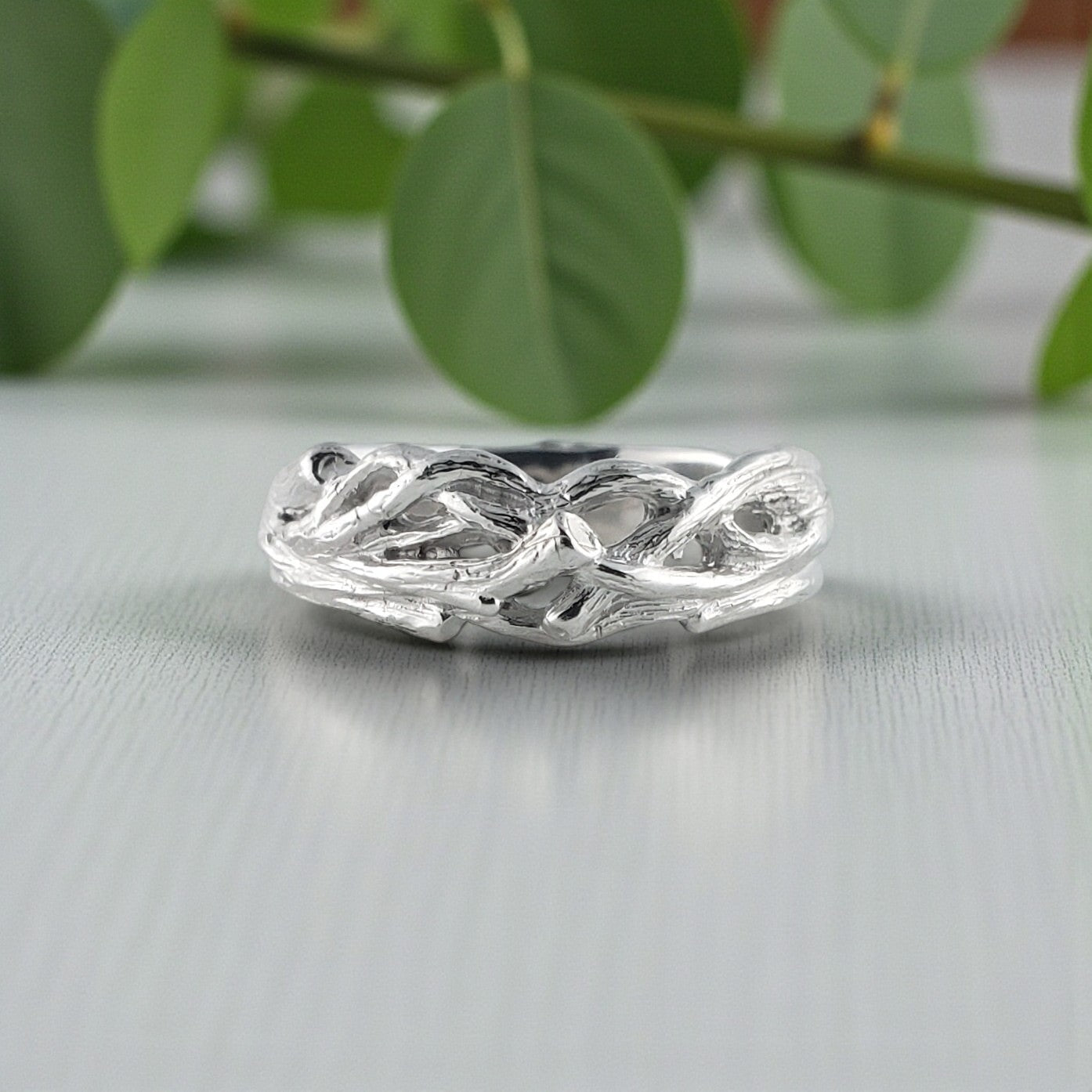 Unisex Crossover Twig Wedding Ring - 14k Gold Statement Ring
