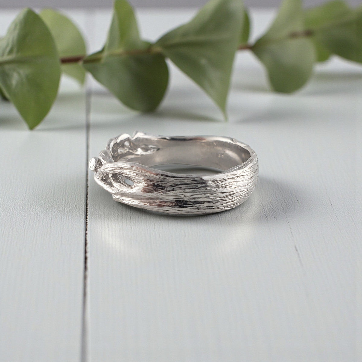 Unisex Crossover Twig Wedding Ring - 14k Gold Statement Ring