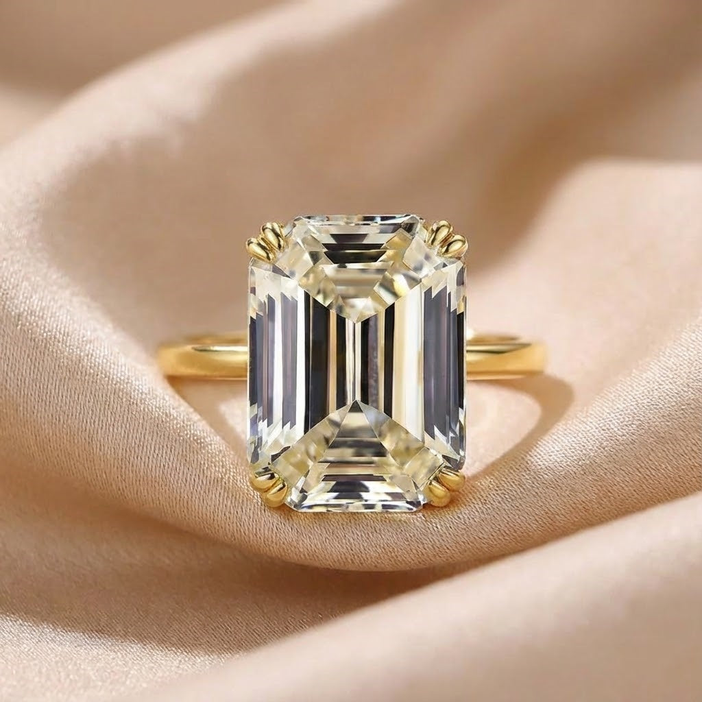 Luxurious Emerald Cut 11.5ct 925 Sterling Silver Engagement Ring