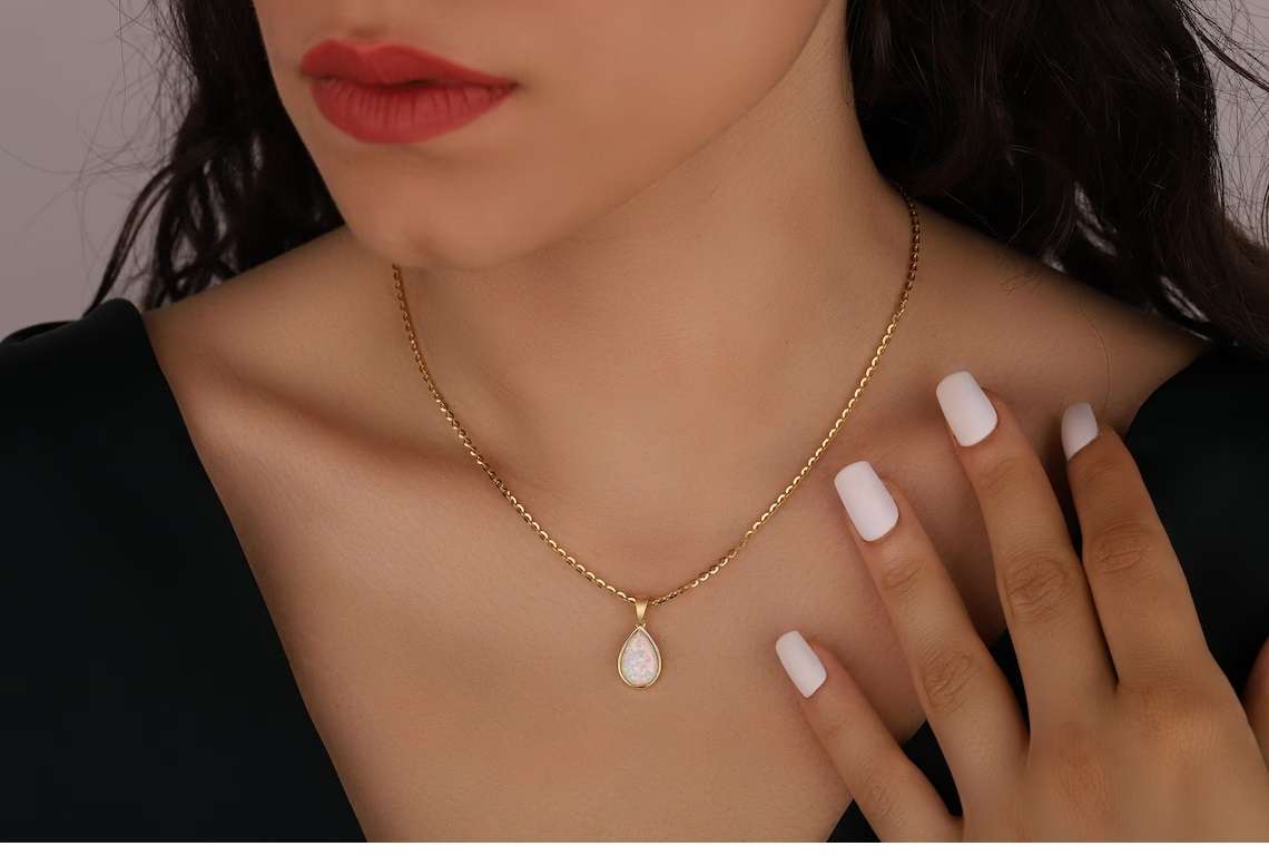 Beautiful 1 Carat Opal Solitaire Pendant Necklace