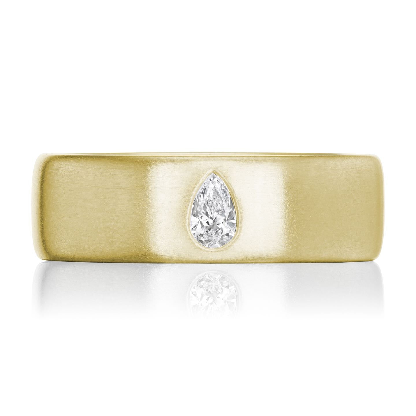 ・RIVER・7mm Wide Band, Pear Diamond