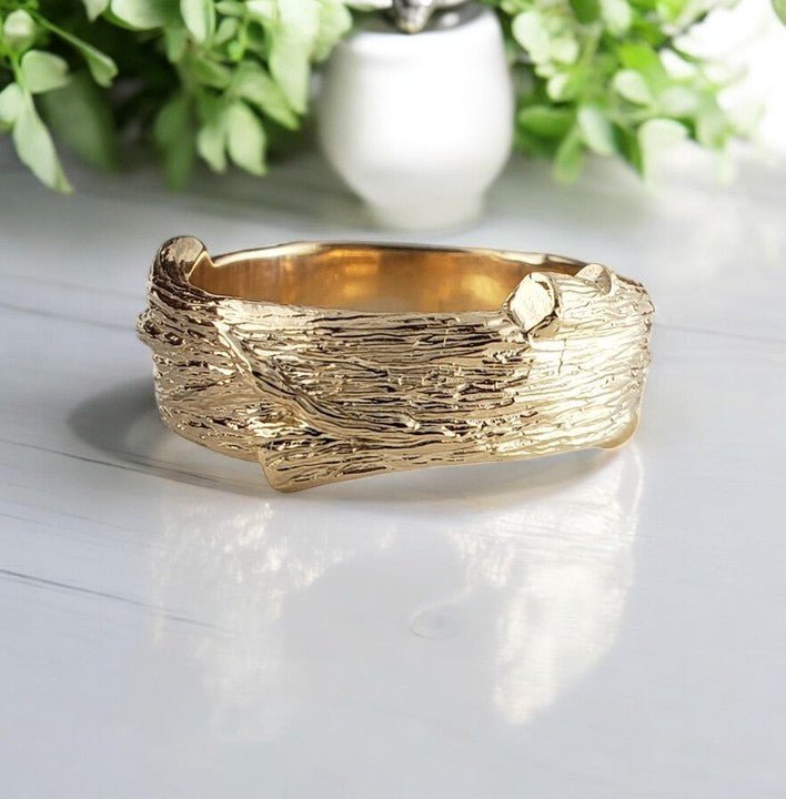 Wood Texture Branch Wedding Band in Solid Gold