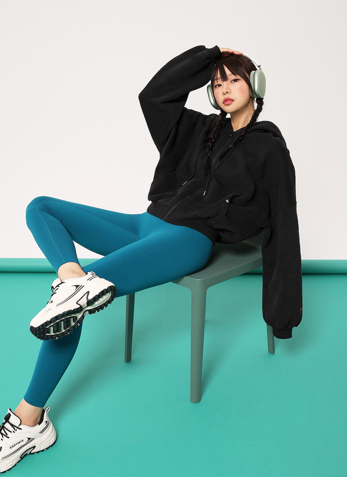 Napping Hood Zip-up