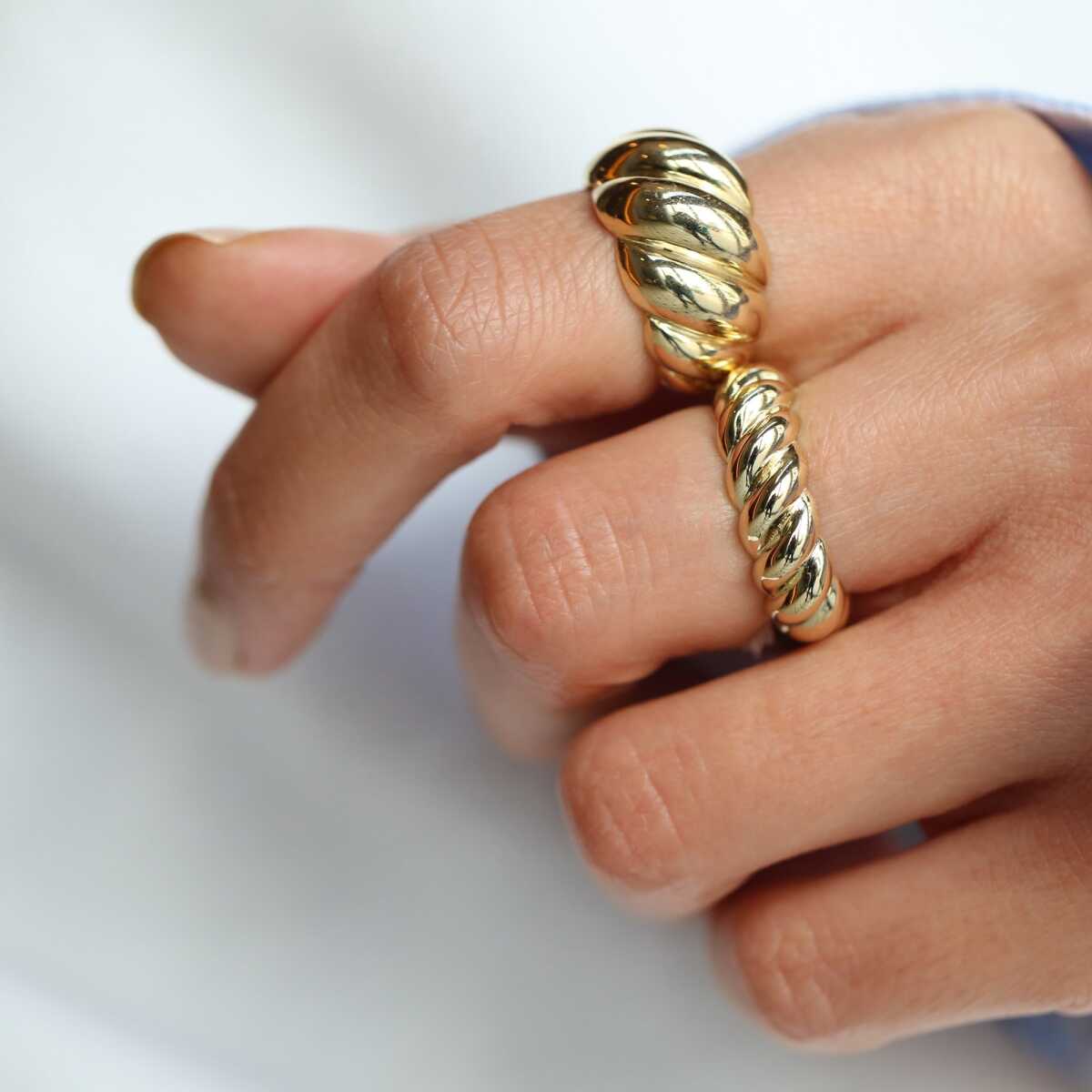 Croissant Ring in 14k Gold