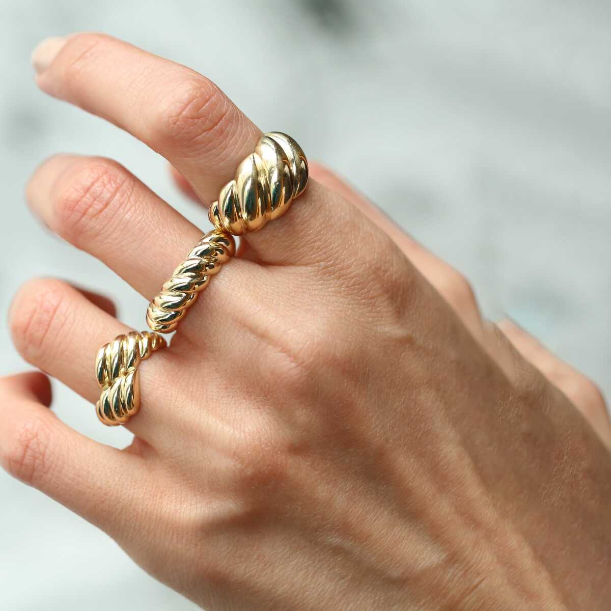 Croissant Ring in 14k Gold