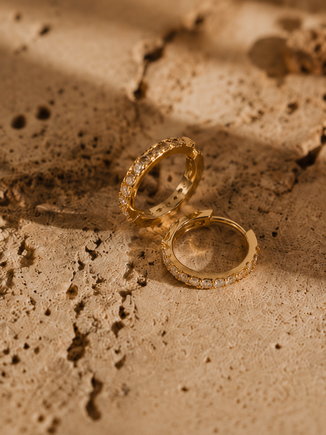 Créoles Rive Gauche | Zirconium Pavé & Or 18k – Univers Parisienne Chic