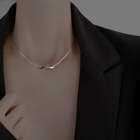Simple geometric necklace