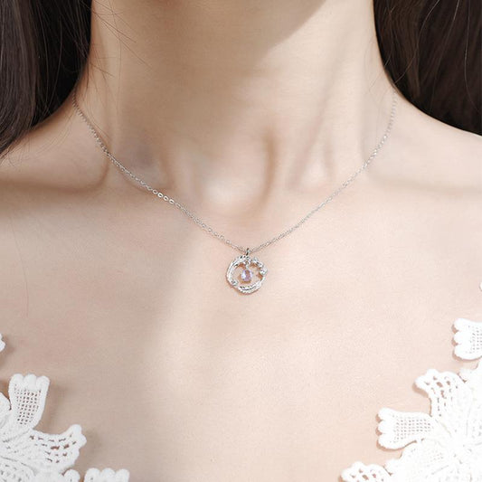 Feather necklace
