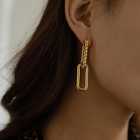Twist U-shaped earrings