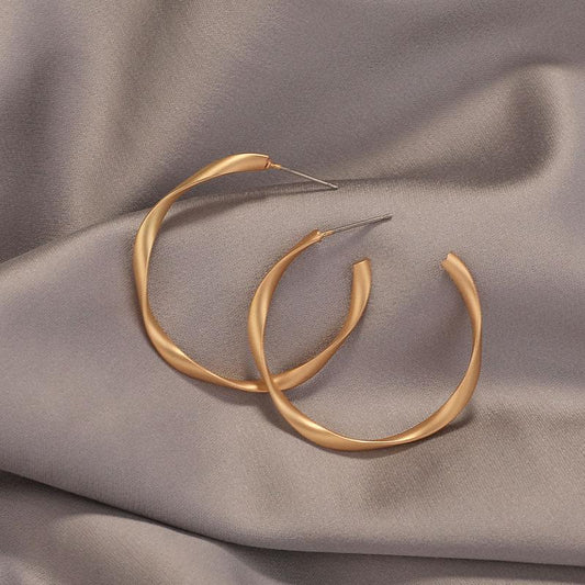 Simple Metal Circle Necklace