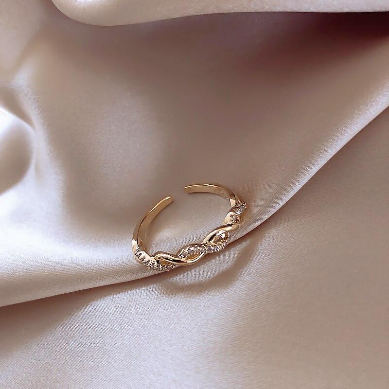 Infinite Twist Ring